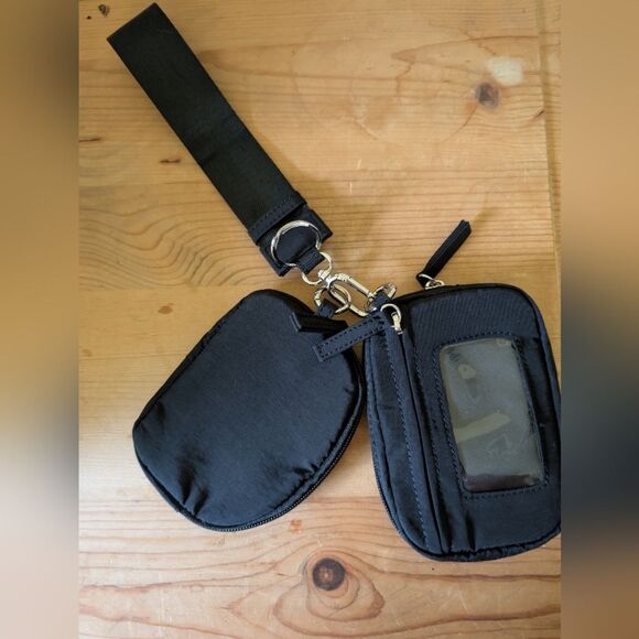 Handbags - Minimalist Black Wristlet Wallet BNNU